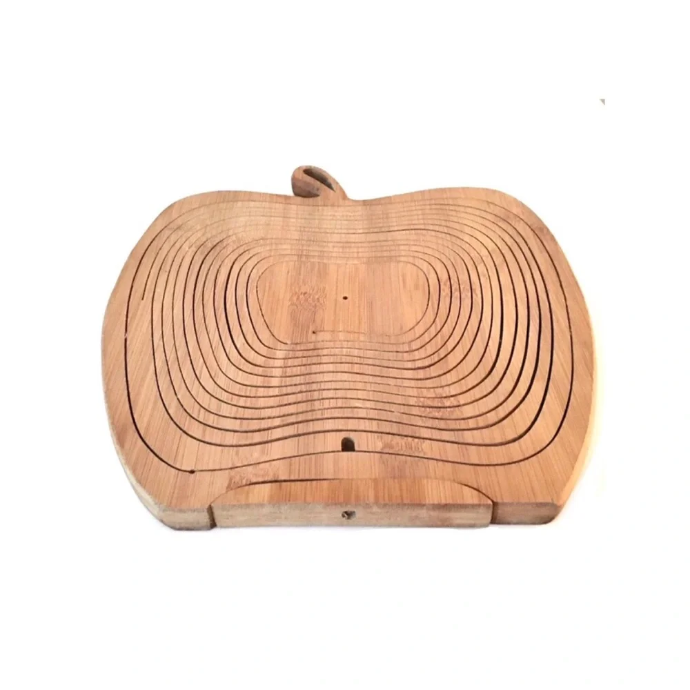 Vintage Craftsman Collapsible Bamboo Basket in Apple Shape